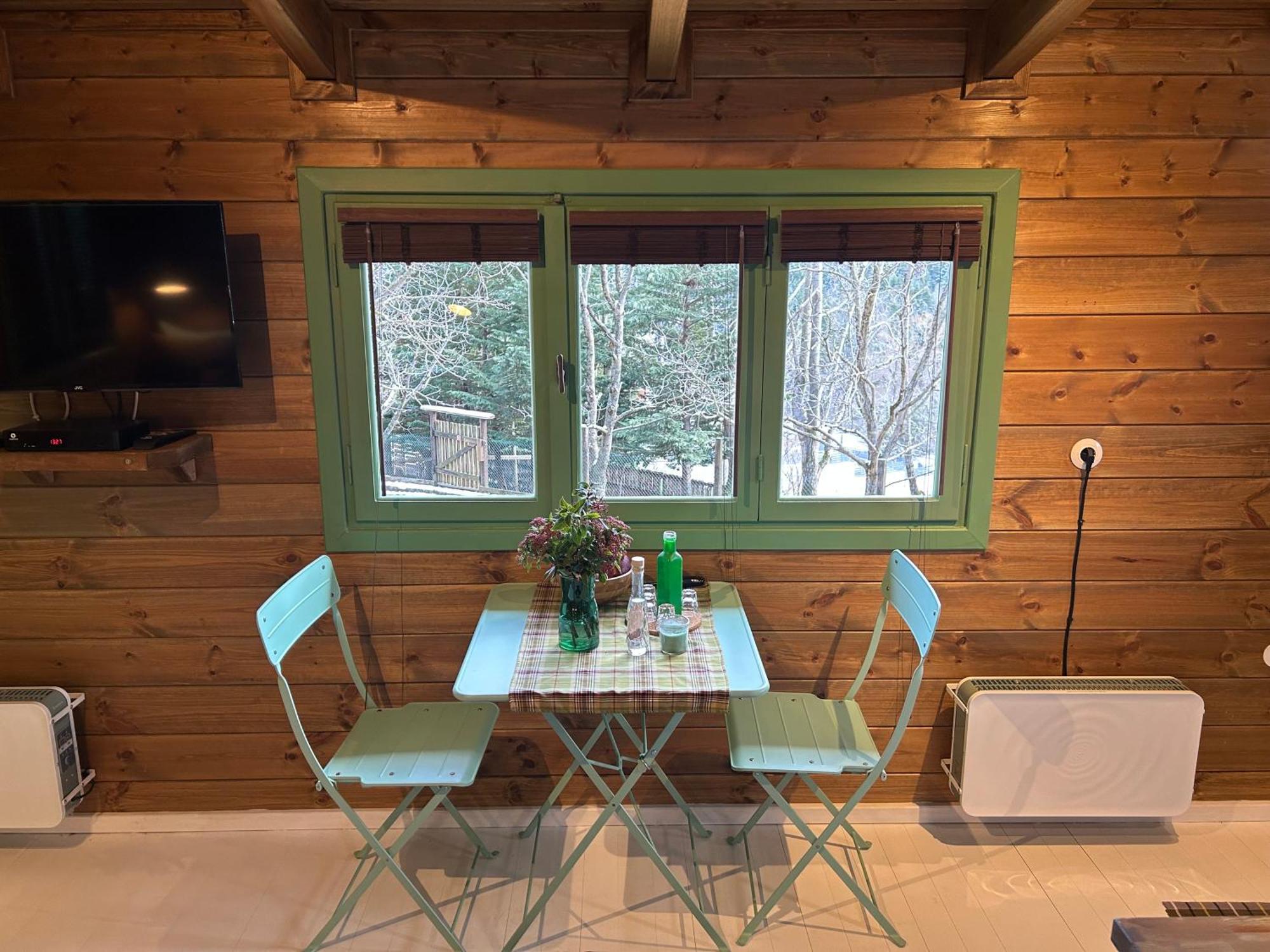Гостьовий будинок Vasilikia Mountain Farm & Retreat Павліані Екстер'єр фото